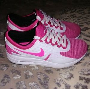 Women's Nike Air Max Zero! Size 6.5!